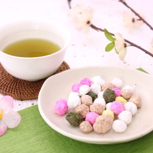 ひなあられとお茶